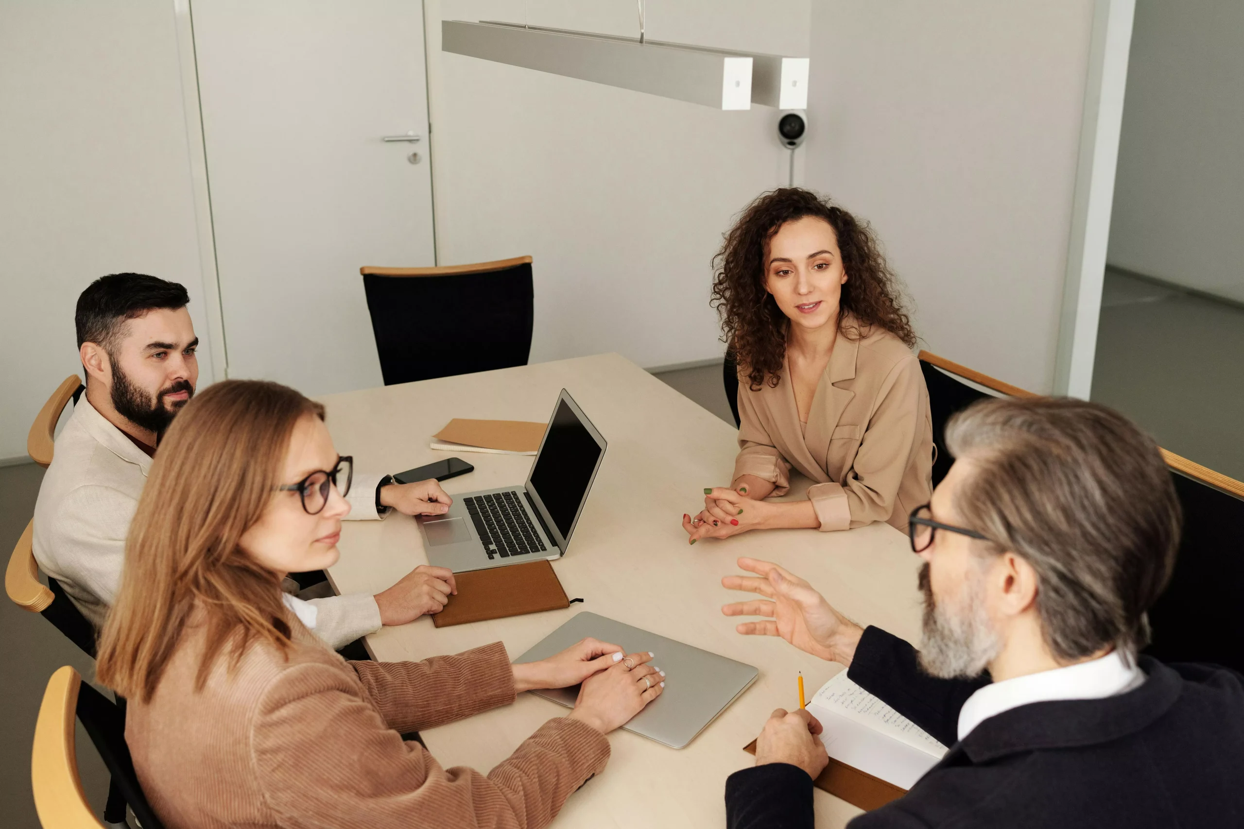 Comment postuler en intérim ? Guide et étapes clés