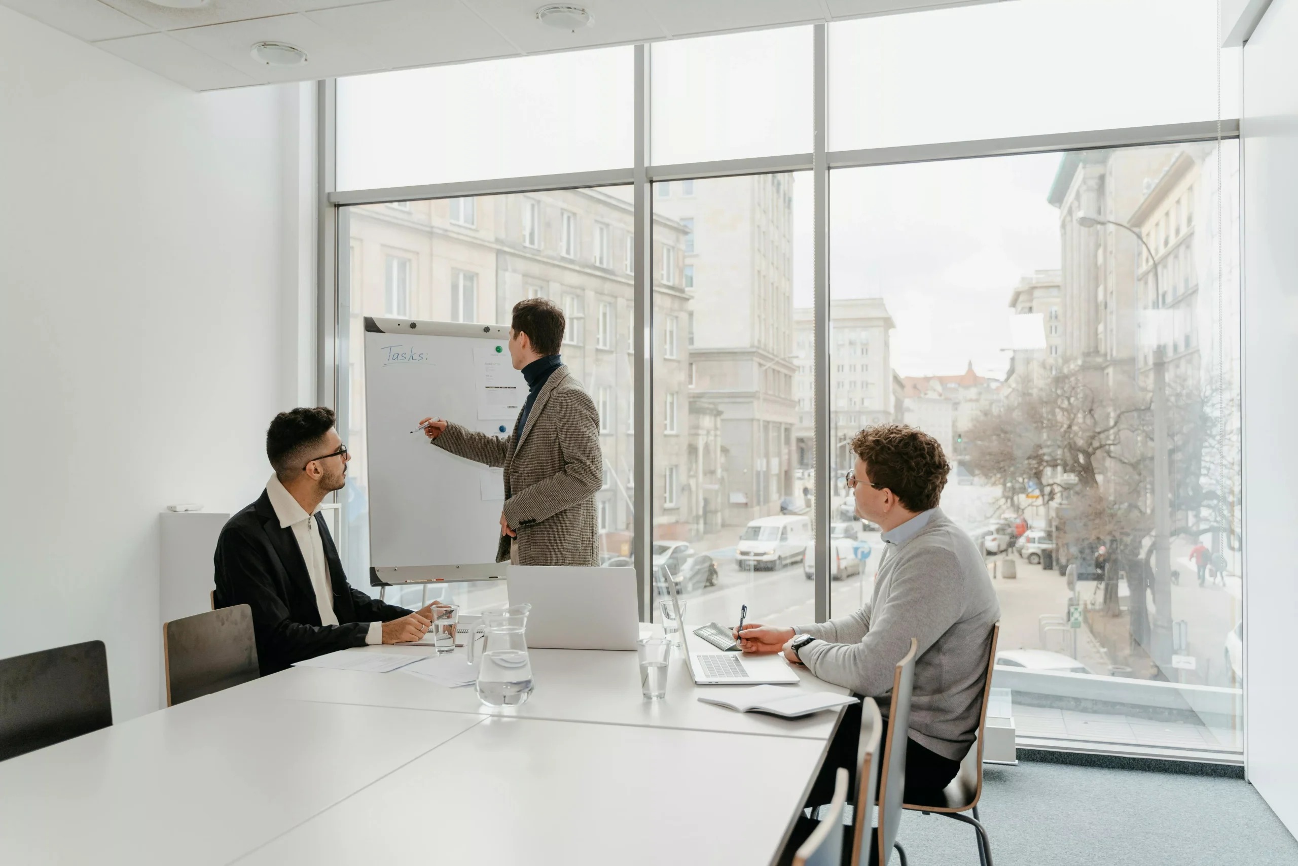 Trouver un emploi d'aide-soignant dans le 92 : nos conseils